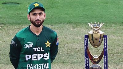 India vs Pakistan: Suryakumar Yadav refuses Trophy shoot with Pakistan counterpart Salman Ali Agha ahead of Asia Cup 2025 final Pakistan's captain Salman Agha stands next to the trophy during the toss before the start of the Asia Cup 2025 Twenty20 international cricket final match between India and Pakistan at the Dubai International Stadium