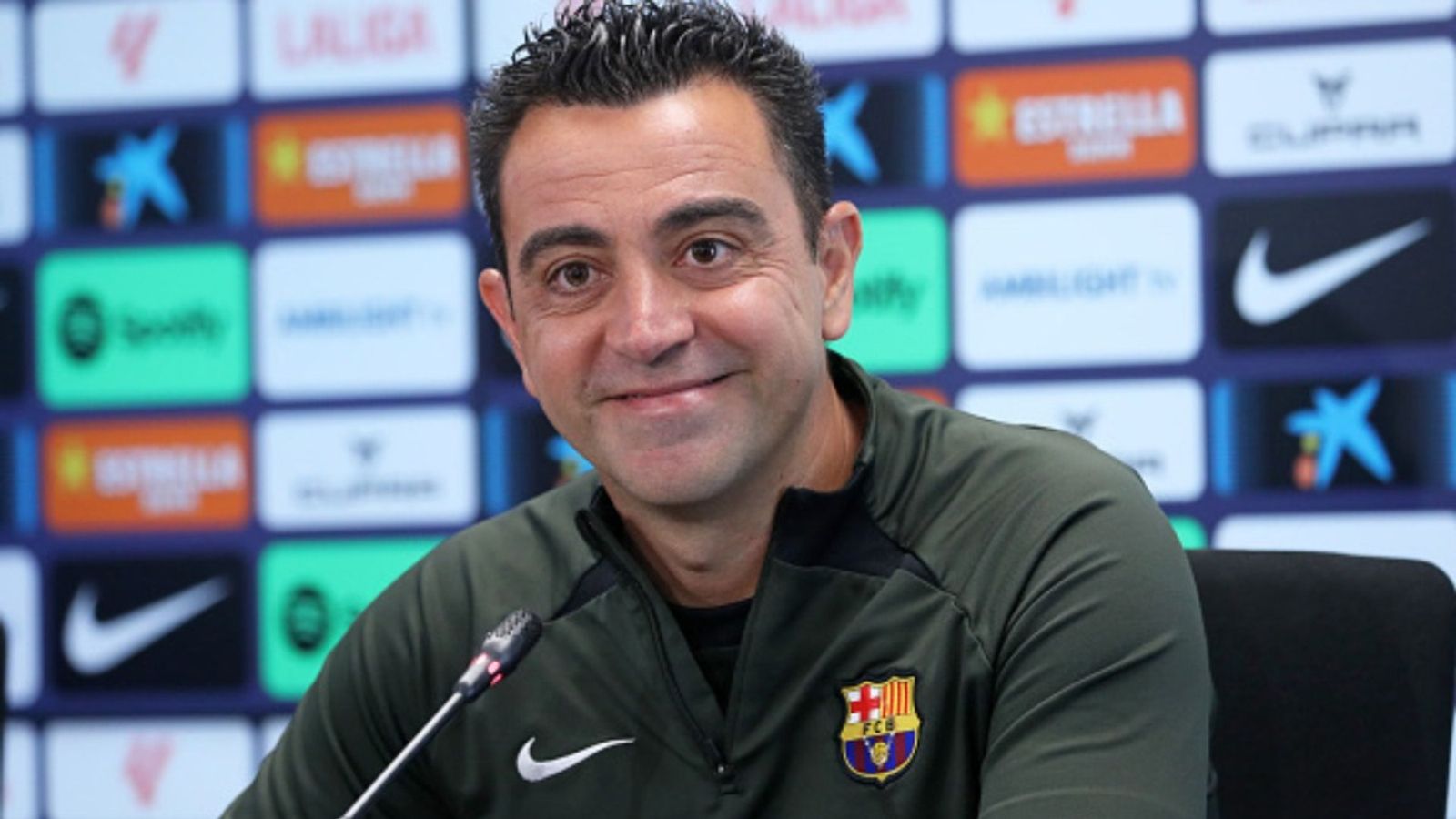 When Xavi Hernandez called Manchester United ‘my club’ but couldn’t accept offer Xavi Hernandez in the frame (Images via Getty)