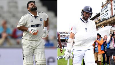'Give that bowling arm a rest and my foot too': Rishabh Pant's hilarious reaction to Chris Woakes' retirement announcement Rishabh Pant, Chris Woakes