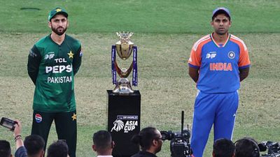 'Leave politics behind...': 1983 World Cup winner sends strong message to India and Pakistan after Asia Cup final SportsTak