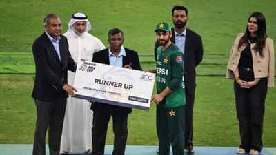 PCB chief Mohsin Naqvi apologises to BCCI but still refuses to return T20 Asia Cup 2025 trophy and medals to India Salman Agha, Mohsin Naqvi