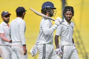 Irani Cup: Ruturaj Gaikwad and Ishan Kishan flop as bowlers help Vidarbha gain the upper hand on Day 2 SportsTak