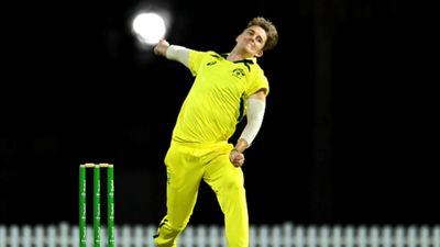 4 Australia A players suffer stomach infections in Kanpur, pacer admitted to hospital; BCCI VP finds no fault in food Henry Thornton