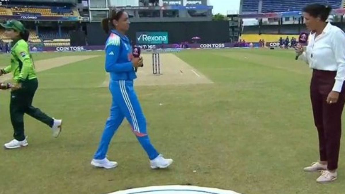 Harmanpreet Kaur continues no-handshake policy with Pakistan captain at coin toss in Women's ODI World Cup 2025