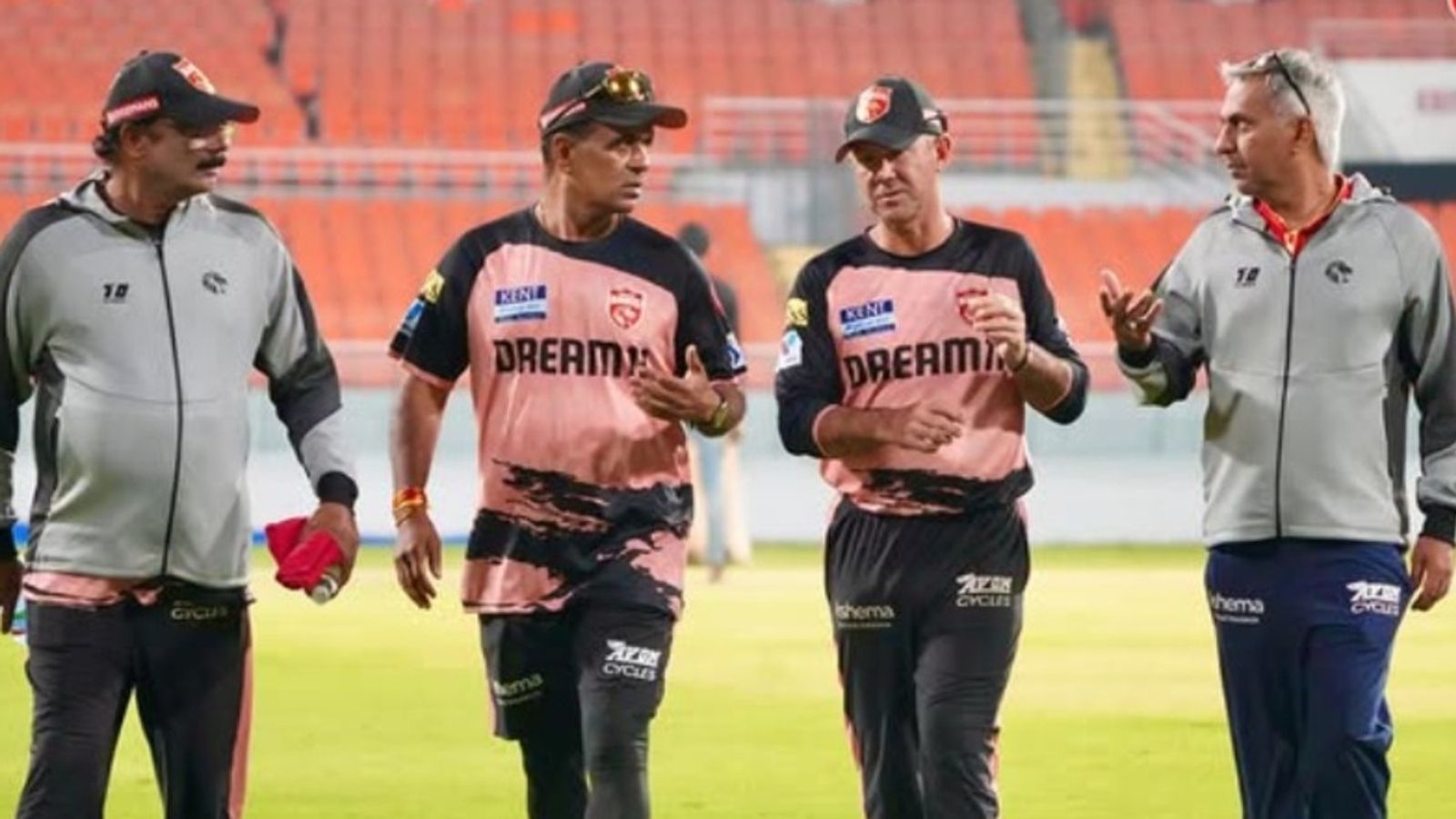 Ricky Ponting’s Punjab Kings support staff member steps down ahead of IPL 2026, likely to join BCCI’s VVS Laxman-led Centre of Excellence Sunil Joshi with Punjab Kings head coach Ricky Ponting