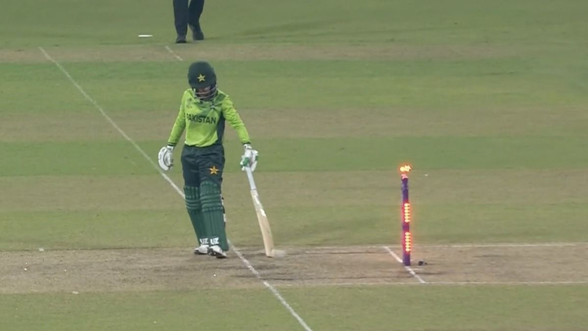 'Bouncing bat Law': Guardian of cricket laws, MCC settles debate around Pakistan opener Muneeba Ali's run-out against India