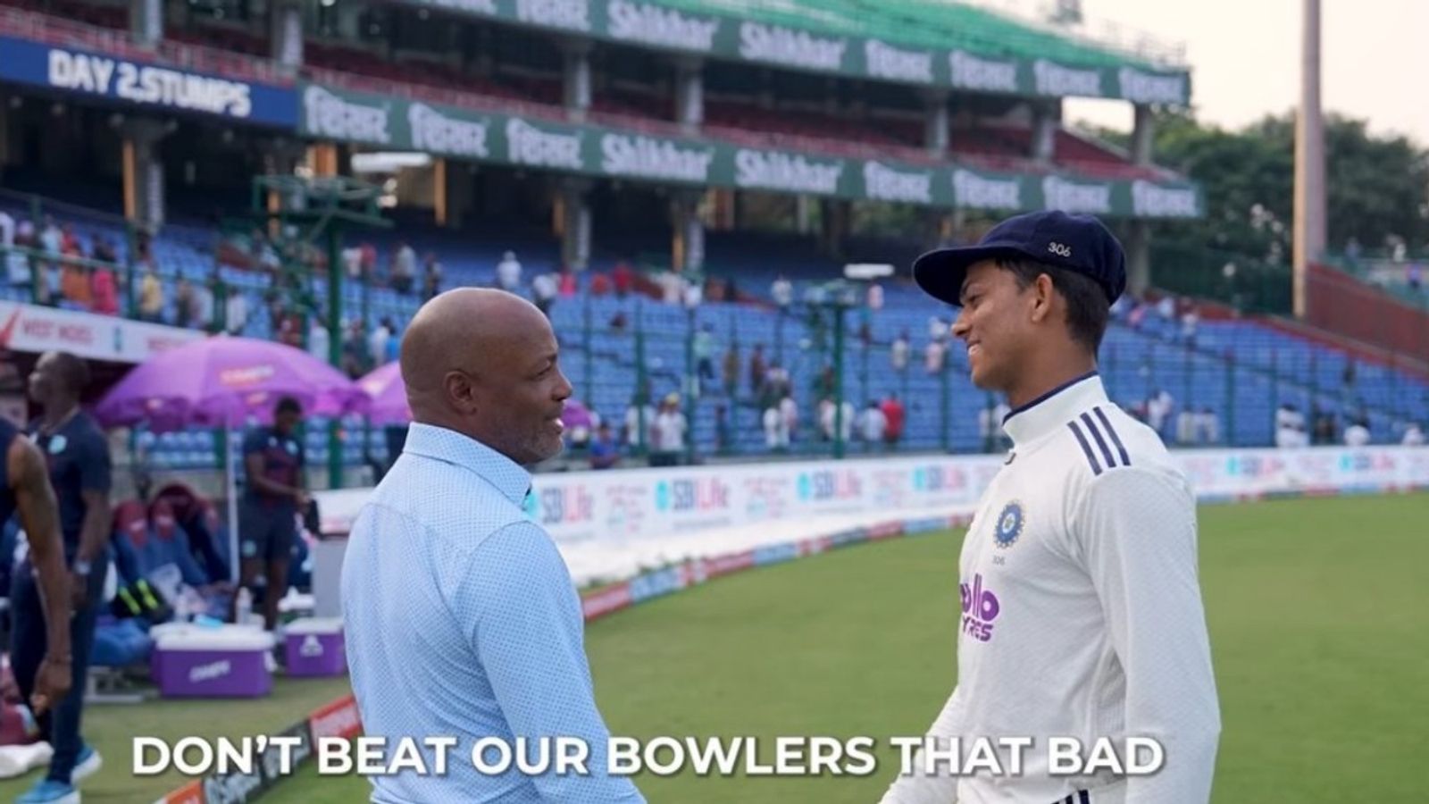 'Don't beat our bowlers that bad': Brian Lara's request to Yashasvi Jaiswal after 175-run knock in 2nd Test Former West Indies captain Brian Lara meets India opener Yashasvi Jaiswal after the day's play at Arun Jaitley Stadium.