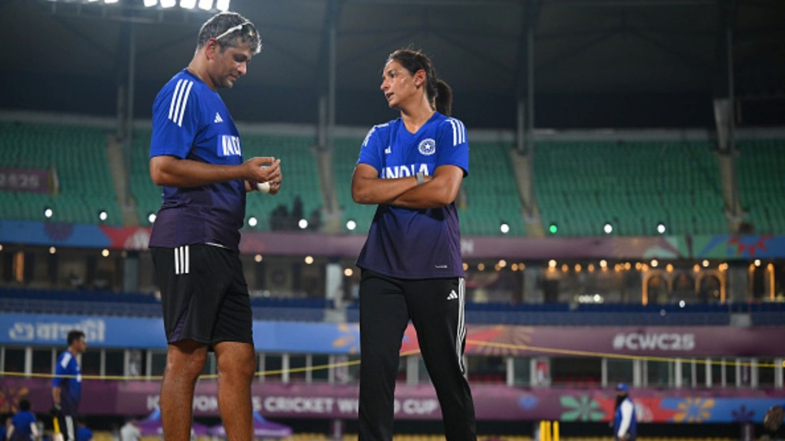 'If we'd gotten another 20 runs...': India head coach rues losing 6 wickets for 36 runs leading to 330 all out vs Australia India captain Harmanpreet Kaur speaks with India head coach Amol Muzumdar during the India net session at Barsapara Cricket Stadium on September 29, 2025 in Guwahati, India.