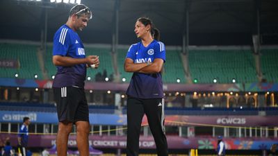 'If we'd gotten another 20 runs...': India head coach rues losing 6 wickets for 36 runs leading to 330 all out vs Australia Amol Muzumdar, Harmanpreet Kaur