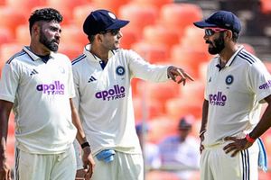 WATCH: Not Ravindra Jadeja or Yashasvi Jaiswal, this 31-year-old star wins India's Impact Player of the Series award SportsTak