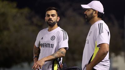'Agar kisi ke baap me dum hai, to rok kar dikhao': Ex-India star's blunt take RO-KO's ODI future ahead of Australia series India's superstar batters Virat Kohli (L) and Rohit Sharma in this frame