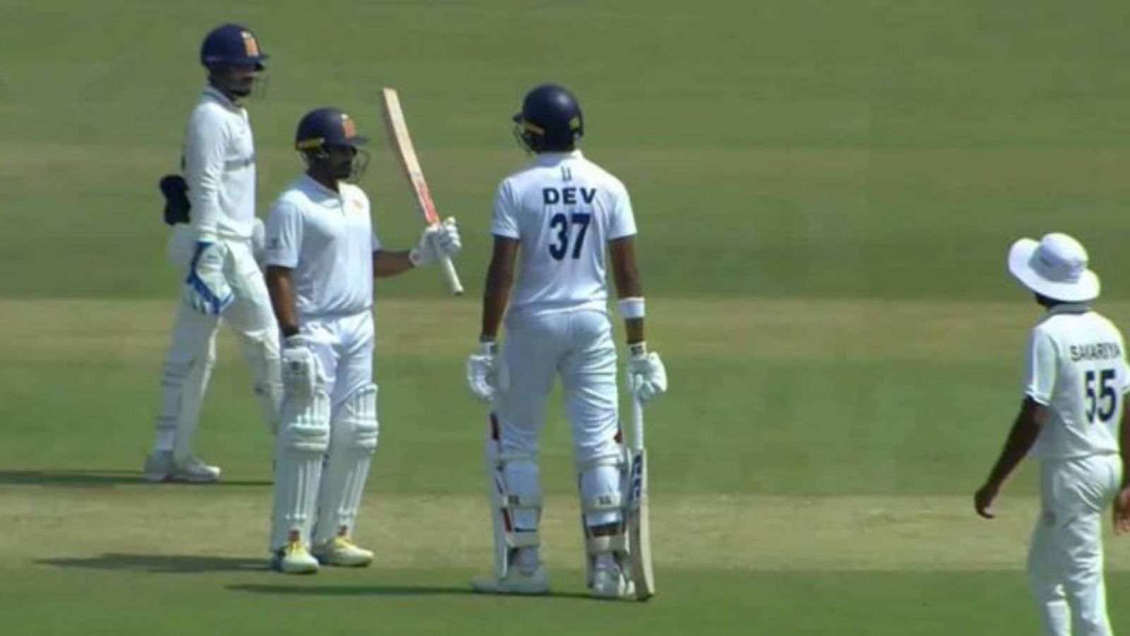 Karun Nair scores 73 on his Karnataka comeback in Ranji Trophy, shares 146-run partnership with his replacement in Test squad Karun Nair scores 73 on his Karnataka comeback in Ranji Trophy, shares 146-run partnership with his replacement in Test squad