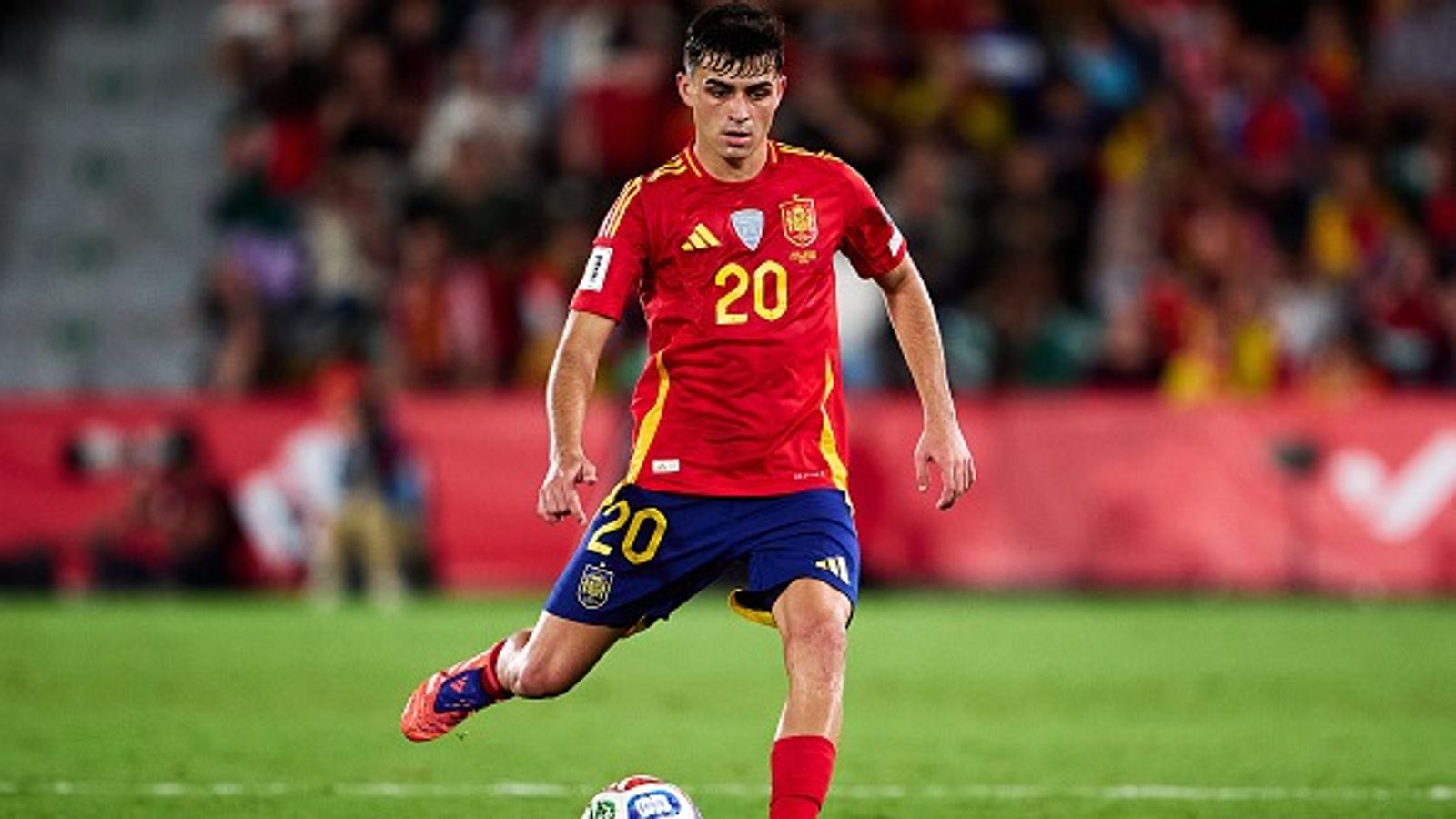 Luis de la Fuente appreciates Barcelona star midfielder's performance for Spain vs Bulgaria Pedri in the frame.