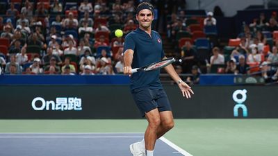 Patrick Mouratoglou disagrees with Roger Federer over 'slow court' debate SportsTak