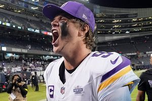 Bears insider claims Vikings are 'soft-benching' J.J McCarthy as Carson Wentz named starter SportsTak