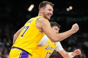 JJ Redick and Luka Doncic praise Gabe Vincent as Lakers' $33 million fifth starter for opening night SportsTak