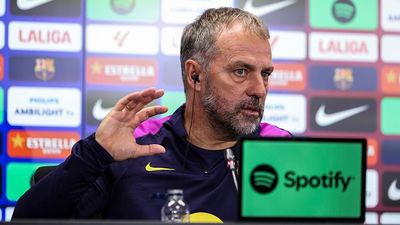 Hansi Flick dismisses doubles standards claims after Marcus Rashford, Lamine Yamal disciplinary rumors SportsTak