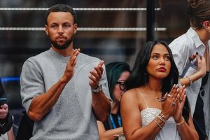 Steph Curry and wife Ayesha share romantic beach moments ahead of Warriors' season opener SportsTak