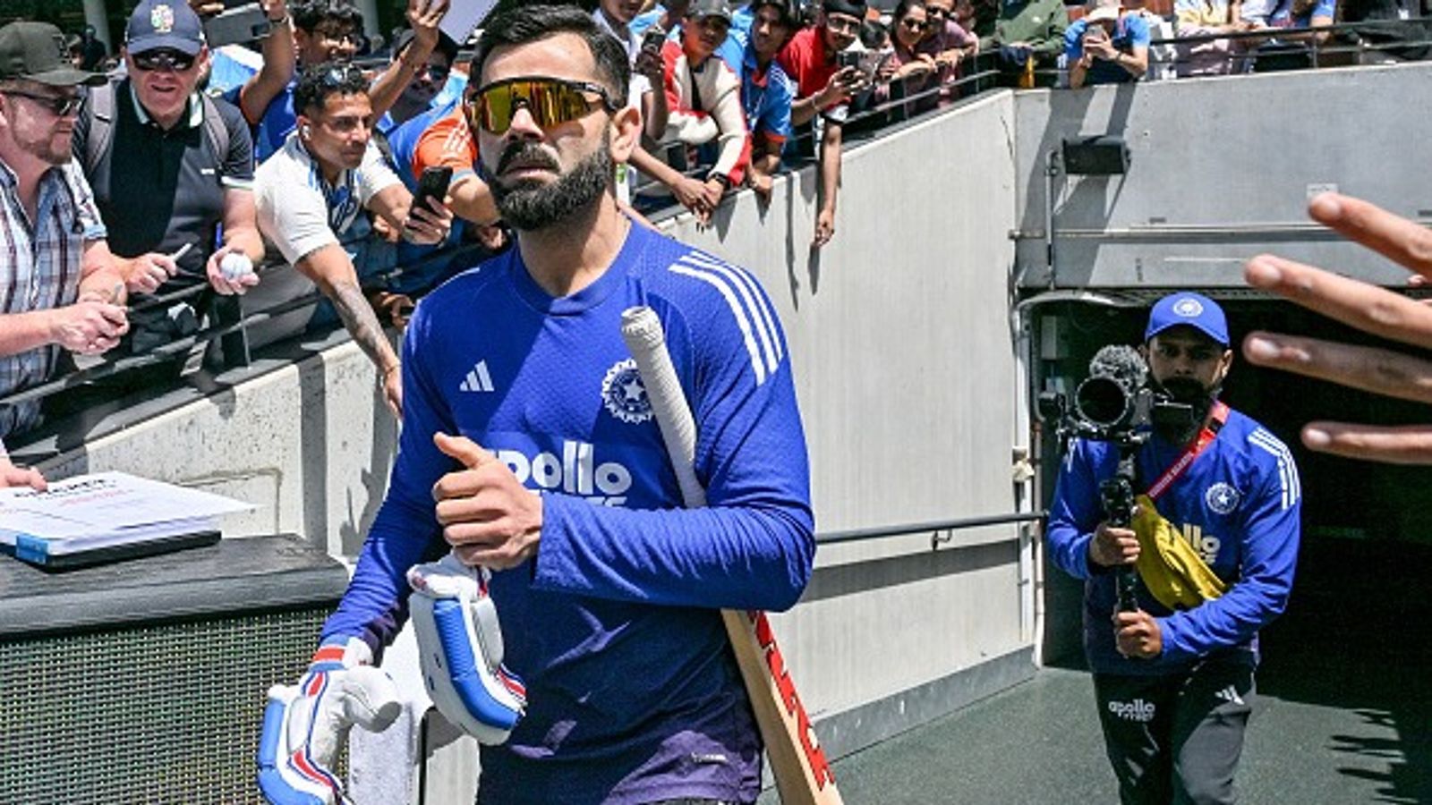 'The way Virat got out...': R Ashwin has a solution to Virat Kohli's batting struggles in ODI series against Australia 'The way Virat got out...': R Ashwin has a solution to Virat Kohli's batting struggles in ODI series against Australia