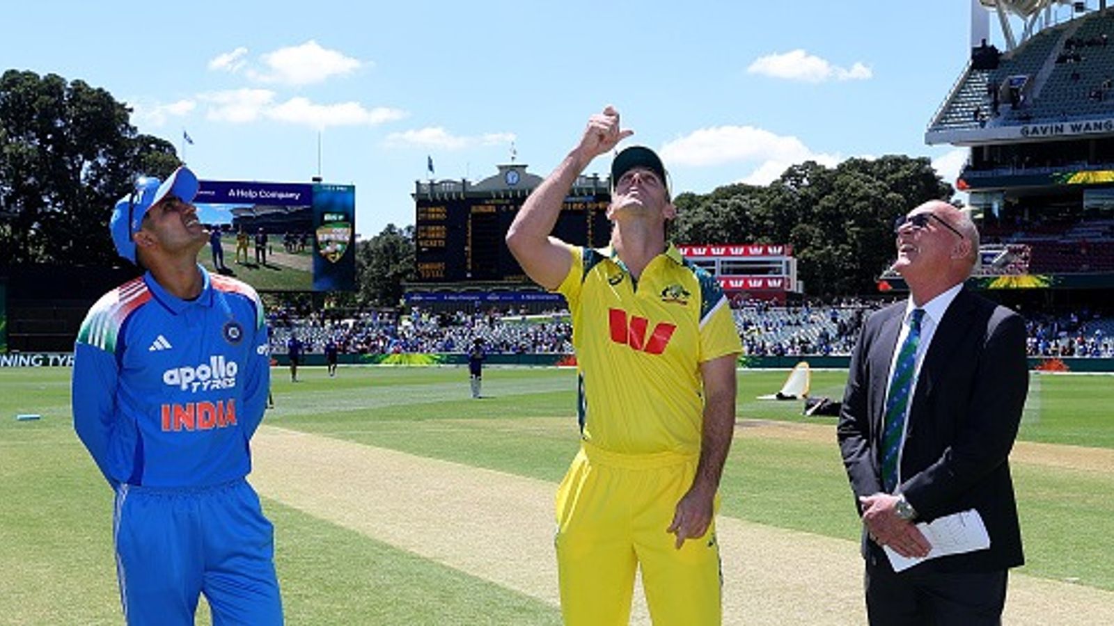 IND vs AUS: Kuldeep Yadav makes comeback as India shuffle playing XI for 3rd ODI after being asked to bowl against Australia, check playing XIs Shubman Gill of India and Mitchell Marsh of Australia during the coin toss.