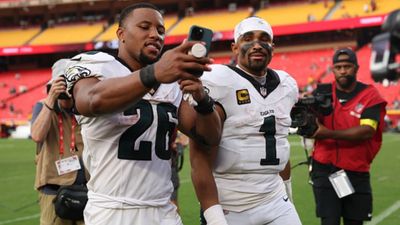 Jalen Hurts and Saquon Barkley turn heads with distinctive cleats in Eagles vs. Giants Jalen Hurts and Saquon Barkley turn heads with distinctive cleats in Eagles vs. Giants