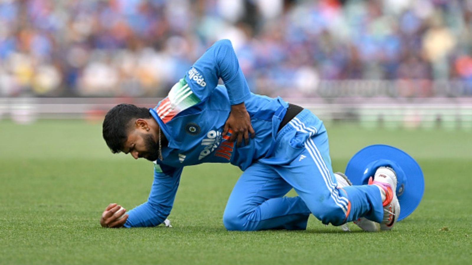 Shreyas Iyer in ICU due to internal bleeding after rib injury in Sydney ODI, report says 'it could've been fatal' Shreyas Iyer of India sustains an injury while taking the catch to dismiss Alex Carey of Australia during game three of the ODI series against Australia at Sydney Cricket Ground on October 25, 2025.