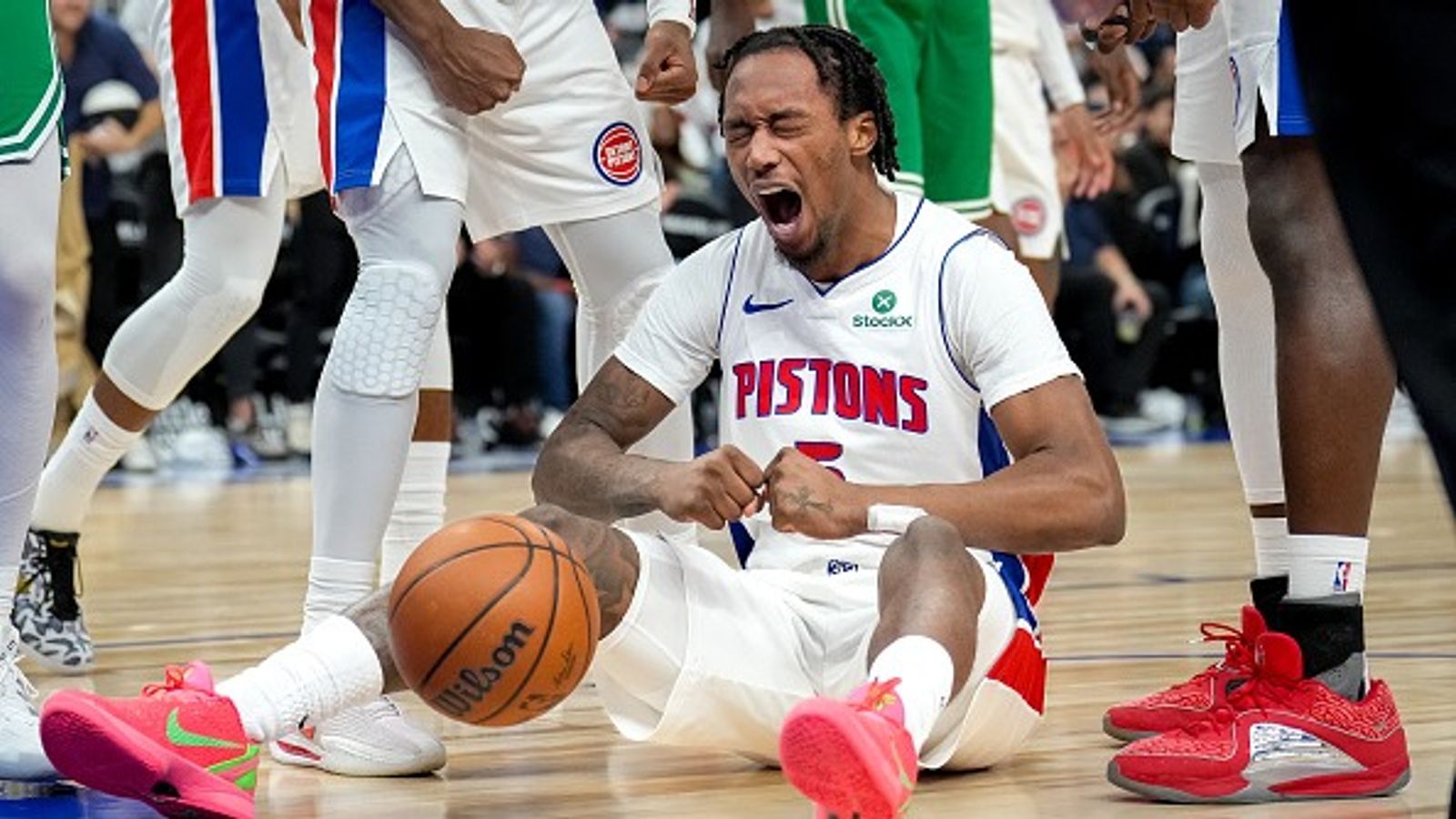 Jahmyr Gibbs praises Pistons' fighting spirit, draws parallels to the Lions Jahmyr Gibbs praises Pistons' fighting spirit, draws parallels to the Lions