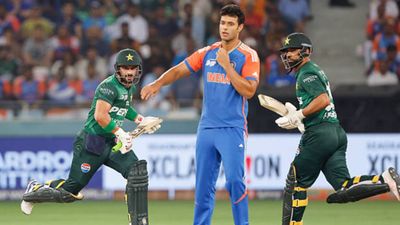 'He was very clear with...': Suryakumar Yadav reveals reason behind Shivam Dube bowling 1st over in Asia Cup final vs Pakistan SportsTak