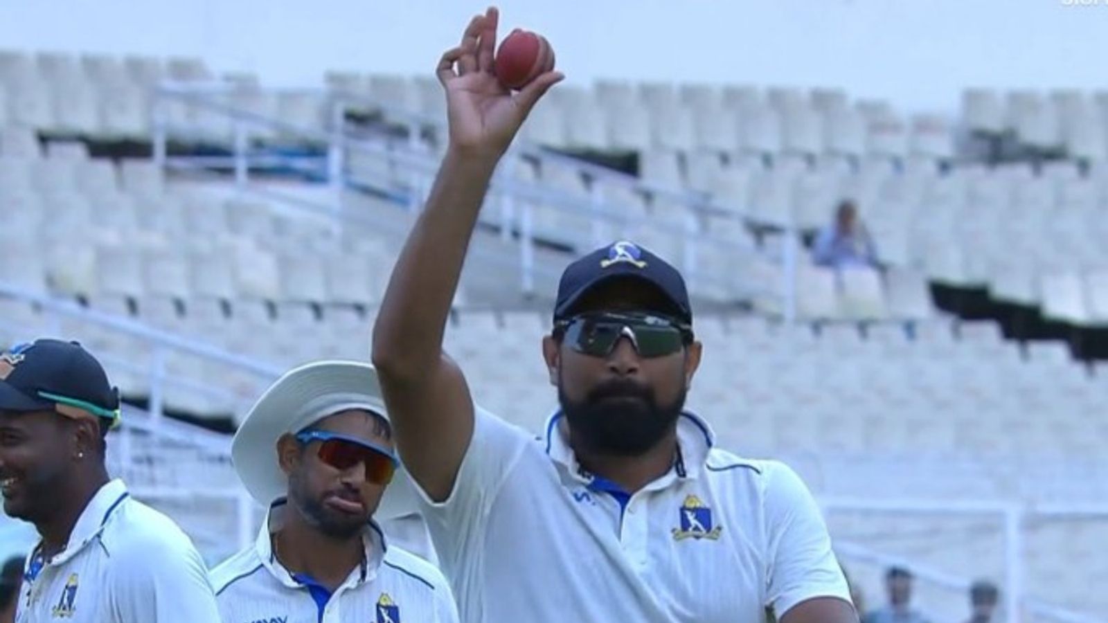 Mohammed Shami bags first fifer in first-class cricket in 4 years, bangs on chief selector Ajit Agarkar's door ahead of South Africa series Mohammed Shami bags first fifer in first-class cricket in 4 years, bangs on chief selector Ajit Agarkar's door ahead of South Africa series