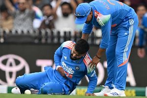 Shreyas Iyer injury update: Indian vice-captain recovering well after surgery in Australia, in touch with family, teammates and team doctor SportsTak