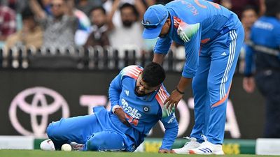 Shreyas Iyer injury update: Indian vice-captain recovering well after surgery in Australia, in touch with family, teammates and team doctor India's Shreyas Iyer (L) reacts in pain after falling on the ground while taking a catch to dismiss Australia's Alex Carey during the third one-day international (ODI) men's cricket match between Australia and India