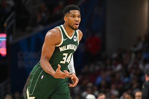 Giannis Antetokounmpo injury report: Latest update on Milwaukee Bucks star ahead of clash vs Knicks SportsTak