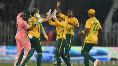 Babar Azam falls for duck on T20I comeback, PSL-banned pacer takes historic 4-fer as South Africa outclass Pakistan with 55-run win Babar Azam, Corbin Bosch, Quinton de Kock