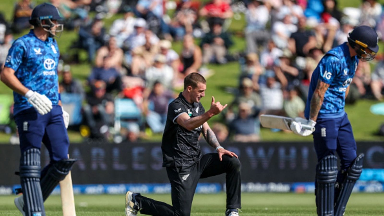 No Henry, no problem! Comeback man Tickner's career-best 4-fer packs England lineup for 175 in 36 overs, New Zealand clinch series with 5-wicket win No Henry, no problem! Comeback man Tickner's career-best 4-fer packs England lineup for 175 in 36 overs, New Zealand clinch series with 5-wicket win