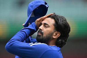 'He's very rude to me, tell your husband...': KL Rahul's complaint to England legend's wife goes viral SportsTak