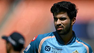 Chennai Super Kings to rope in Washington Sundar ahead of IPL 2026? R Ashwin clears the air Gujarat Titans' Washington Sundar in this frame