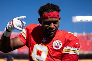 JuJu Smith-Schuster shares heartfelt message for fiancée Laura after Chiefs' strong win over Commanders SportsTak