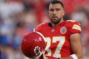 "This guy is f**king on fire," Travis Kelce heaps praises on Indianapolis Colts star SportsTak