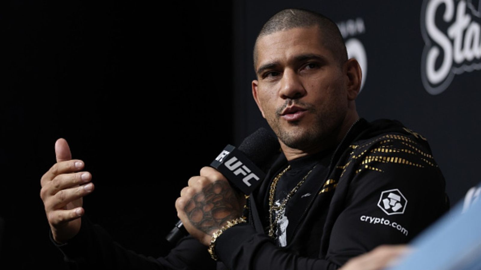 Alex Pereira fires back ruthlessly after being accused of ducking a fight Alex Pereira fires back ruthlessly after being accused of ducking a fight