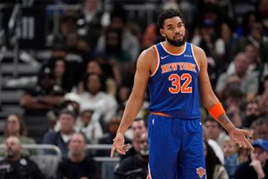 Is Karl-Anthony Towns playing in Knicks vs Bulls NBA 2025-26 game?  SportsTak