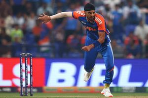 'If he was playing, then...': Ex-India star lashes out at team management for benching Arshdeep Singh in 2nd T20I vs Australia SportsTak