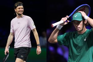 Alexander Bublik reacts after beating Alex de Minaur to reach new milestone in Paris SportsTak