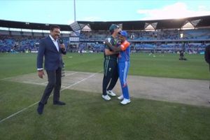 Suryakumar Yadav celebrates winning 1st toss on Australia tour, gets hug from Mitchell Marsh; watch viral video SportsTak