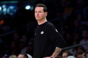 Watch: Lakers’ JJ Redick’s ‘angry’ reaction against Miami Heat; snatches board from assistant  SportsTak