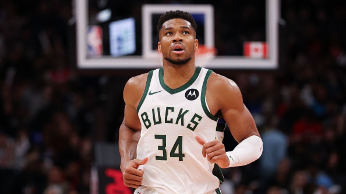 Is Giannis Antetokounmpo playing in Bucks vs Pacers NBA 2025-26 game?  Giannis Antetokounmpo injury update