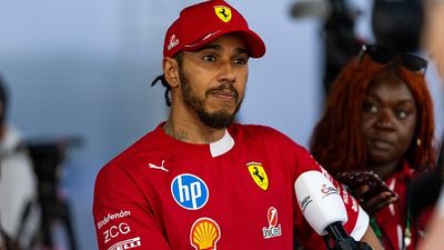 Johnny Herbert says it's 'horrible to watch' Lewis Hamilton struggle at Ferrari SportsTak