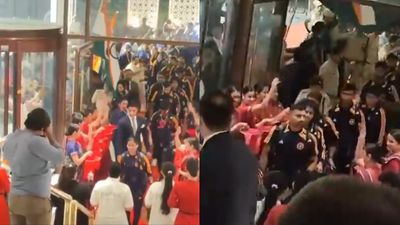 Watch: World Cup-winners Harmanpreet-led India arrives in New Delhi for meeting with PM Modi Team India arrives in New Delhi