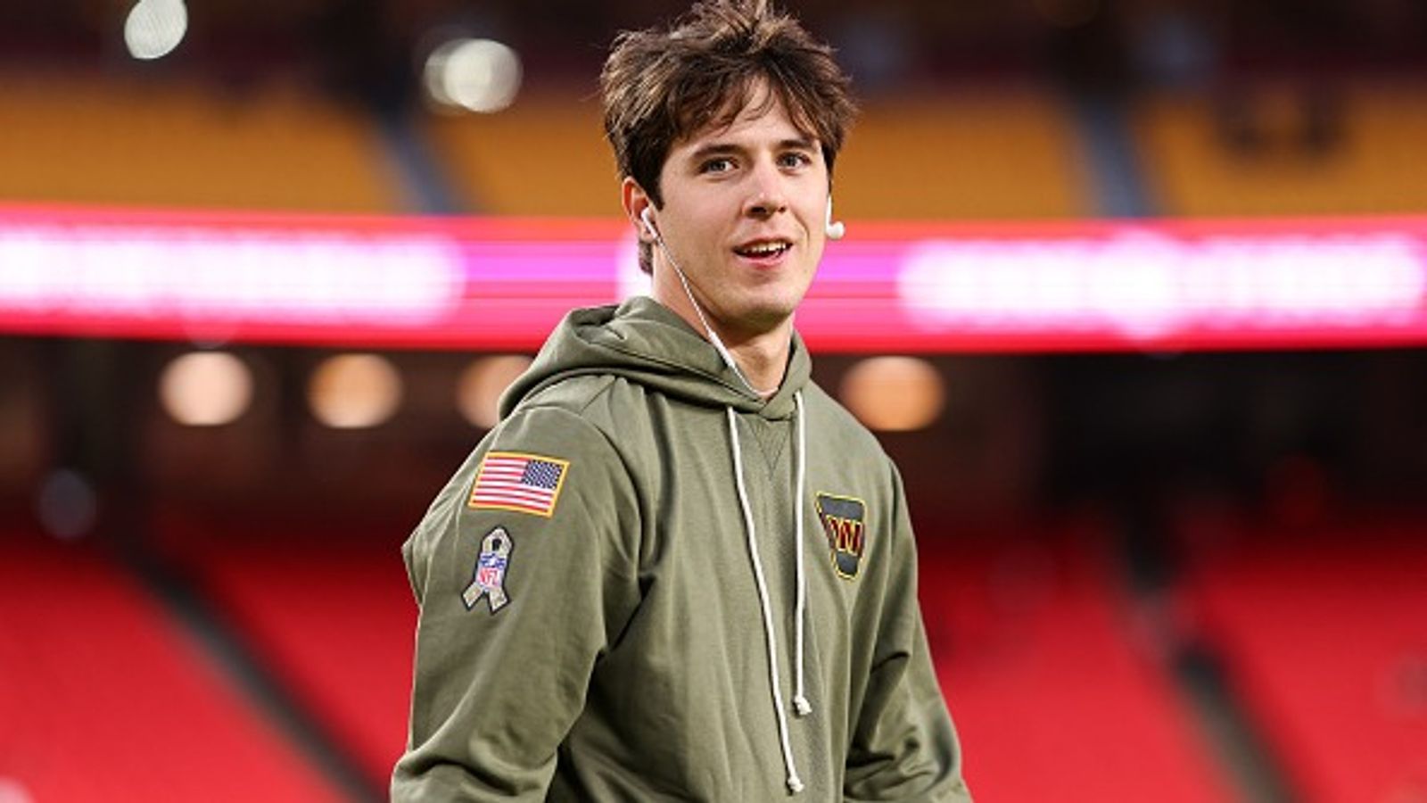 Kevin Durant sends emotional message to Luke McCaffrey after Commanders WR suffers broken collarbone Kevin Durant sends emotional message to Luke McCaffrey after Commanders WR suffers broken collarbone