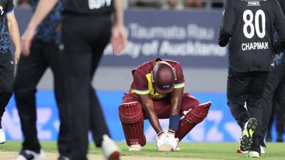 West Indies batters smack record-equalling 18 sixes in run chase but lose by 3 runs in last-ball thriller vs New Zealand Matthew Forde