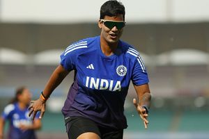 'Go in with clean...': UP Warriorz head coach breaks silence on shock release of Women's World Cup-winner Deepti Sharma SportsTak